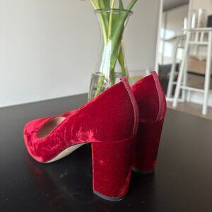 Sarah Jessica Parker Burgundy Velvet Pumps – Like New!